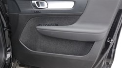2025 (75) VOLVO XC40 2.0 B4P Plus Black Edition 5dr Auto 5579553