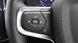 2025 (75) VOLVO XC40 2.0 B4P Plus Black Edition 5dr Auto 5579572