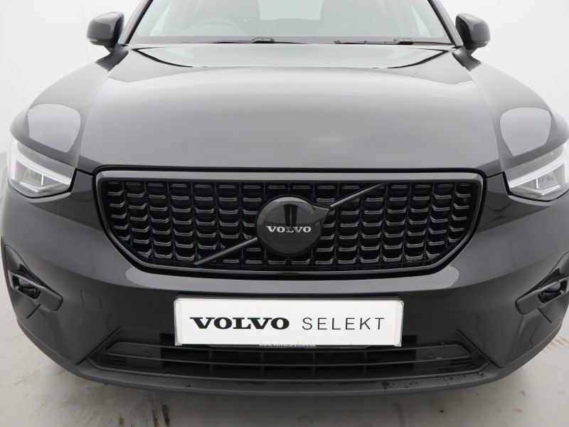 2025 (75) VOLVO XC40 2.0 B4P Plus Black Edition 5dr Auto 5579539