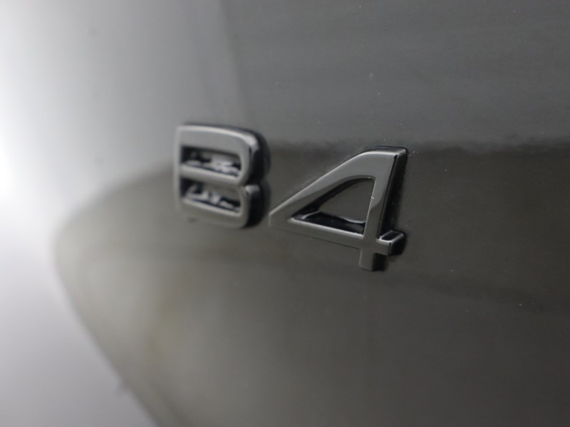 2025 (75) VOLVO XC40 2.0 B4P Plus Black Edition 5dr Auto 5579544