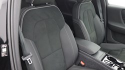 2025 (75) VOLVO XC40 2.0 B4P Plus Black Edition 5dr Auto 5579561