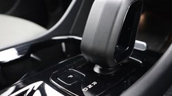 2023 (23) VOLVO XC40 2.0 B3P Plus Dark 5dr Auto 5533638