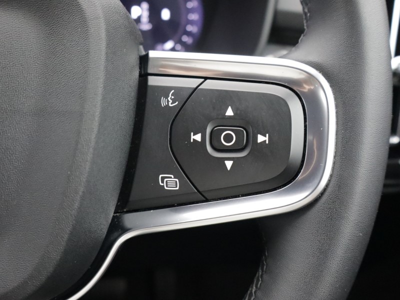 2023 (23) VOLVO XC40 2.0 B3P Plus Dark 5dr Auto 5533628