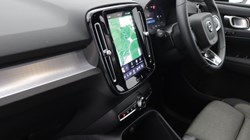 2023 (23) VOLVO XC40 2.0 B3P Plus Dark 5dr Auto 5533620