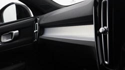 2023 (23) VOLVO XC40 2.0 B3P Plus Dark 5dr Auto 5533640