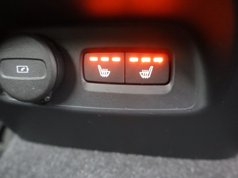 2023 (23) VOLVO XC40 2.0 B3P Plus Dark 5dr Auto 5533624
