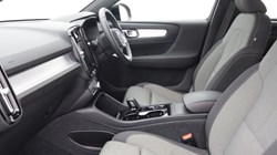 2023 (23) VOLVO XC40 2.0 B3P Plus Dark 5dr Auto 5533607