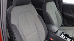 2023 (23) VOLVO XC40 2.0 B3P Plus Dark 5dr Auto 5533617