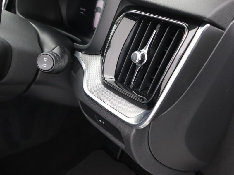 2025 (25) VOLVO V60 2.0 B4P Plus Dark 5dr Auto [7 speed] 5572862