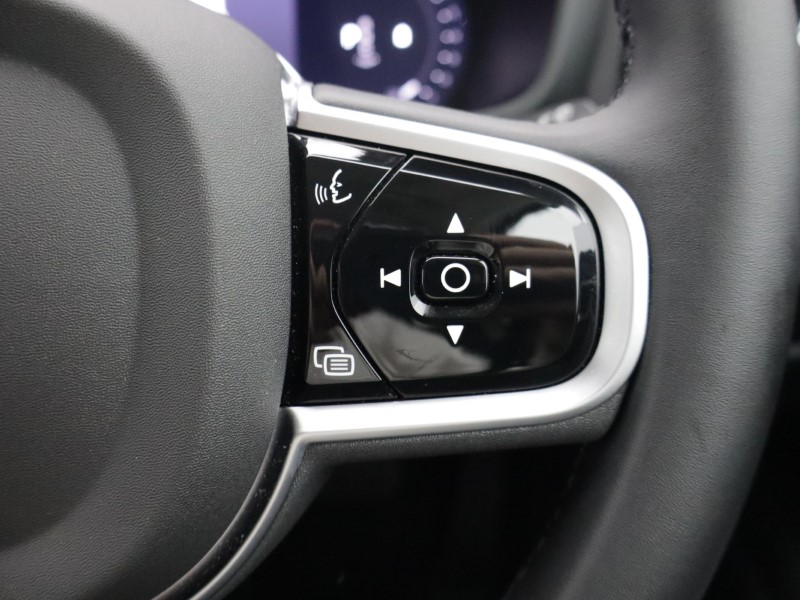 2025 (25) VOLVO V60 2.0 B4P Plus Dark 5dr Auto [7 speed] 5572879