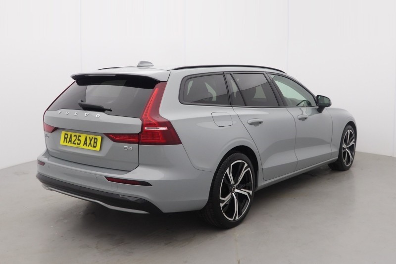 2025 (25) VOLVO V60 2.0 B4P Plus Dark 5dr Auto [7 speed] 5572899
