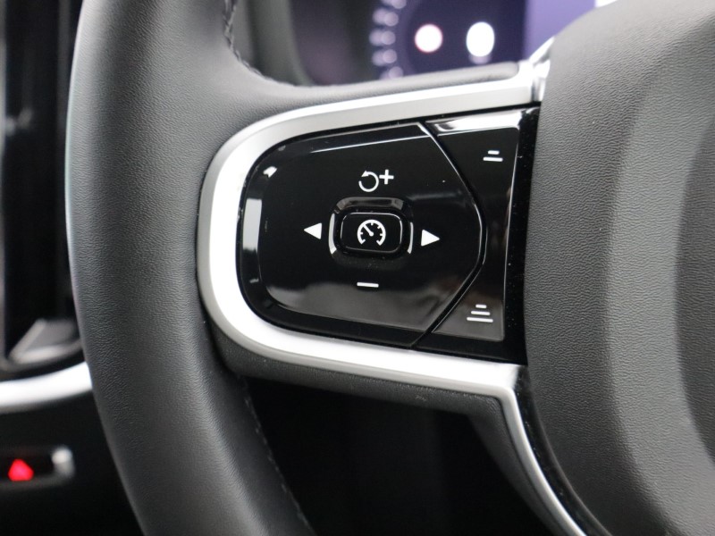 2025 (25) VOLVO V60 2.0 B4P Plus Dark 5dr Auto [7 speed] 5572878