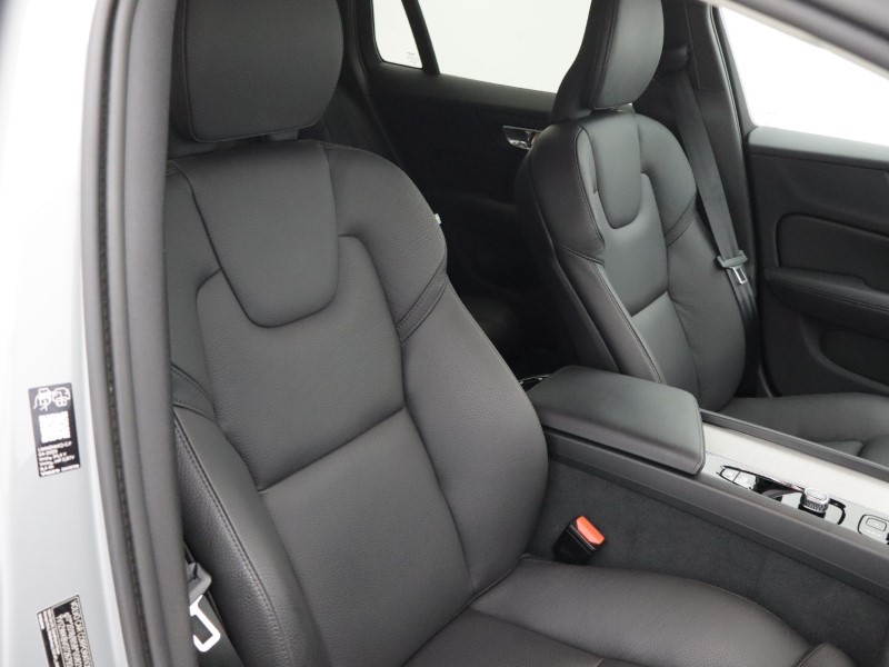 2025 (25) VOLVO V60 2.0 B4P Plus Dark 5dr Auto [7 speed] 5572866