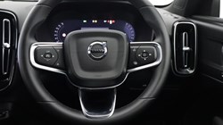 2025 (75) VOLVO XC40 2.0 B3P Plus Dark 5dr Auto 5563665