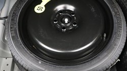 2025 (75) VOLVO XC40 2.0 B3P Plus Dark 5dr Auto 5563638