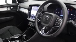 2025 (75) VOLVO XC40 2.0 B3P Plus Dark 5dr Auto 5563655
