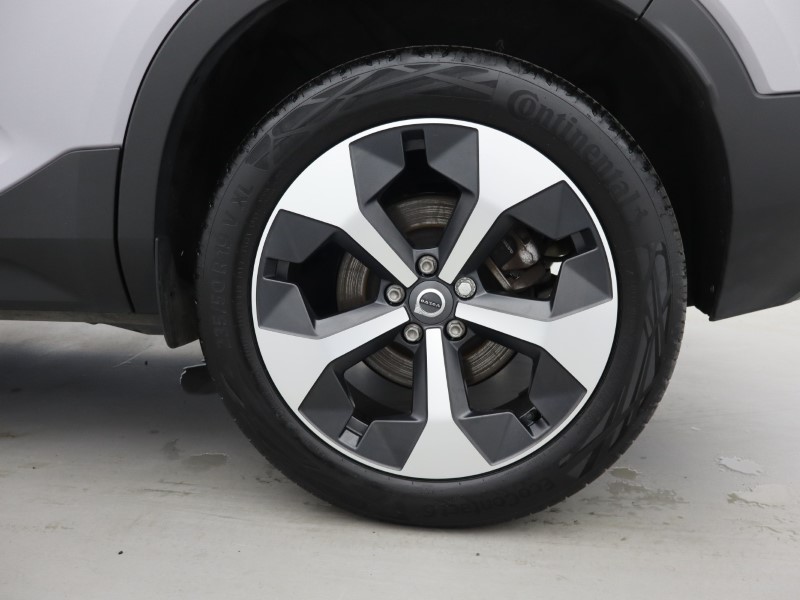 2025 (75) VOLVO XC40 2.0 B3P Plus Dark 5dr Auto 5563642