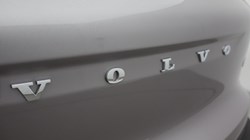 2025 (75) VOLVO XC40 2.0 B3P Plus Dark 5dr Auto 5563635