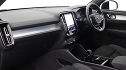 2025 (75) VOLVO XC40 2.0 B3P Plus Dark 5dr Auto 5563657