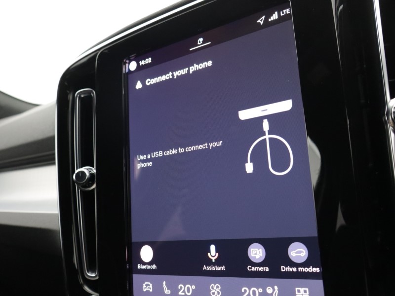 2025 (75) VOLVO XC40 2.0 B3P Plus Dark 5dr Auto 5563673