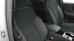 2025 (75) VOLVO XC40 2.0 B3P Plus Dark 5dr Auto 5563654