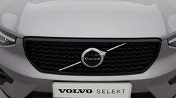 2025 (75) VOLVO XC40 2.0 B3P Plus Dark 5dr Auto 5563631