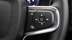 2025 (75) VOLVO XC40 2.0 B3P Plus Dark 5dr Auto 5563667
