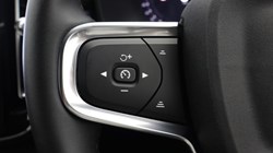 2025 (75) VOLVO XC40 2.0 B3P Plus Dark 5dr Auto 5563666