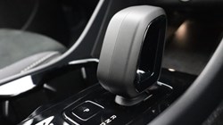 2025 (75) VOLVO XC40 2.0 B3P Plus Dark 5dr Auto 5563677