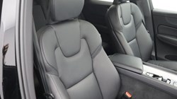 2022 (72) VOLVO XC60 2.0 B4D Plus Dark 5dr AWD Geartronic 5585486