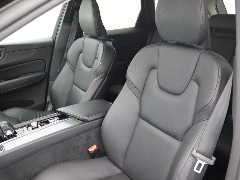 2022 (72) VOLVO XC60 2.0 B4D Plus Dark 5dr AWD Geartronic 5585487