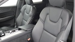2022 (72) VOLVO XC60 2.0 B4D Plus Dark 5dr AWD Geartronic 5585487