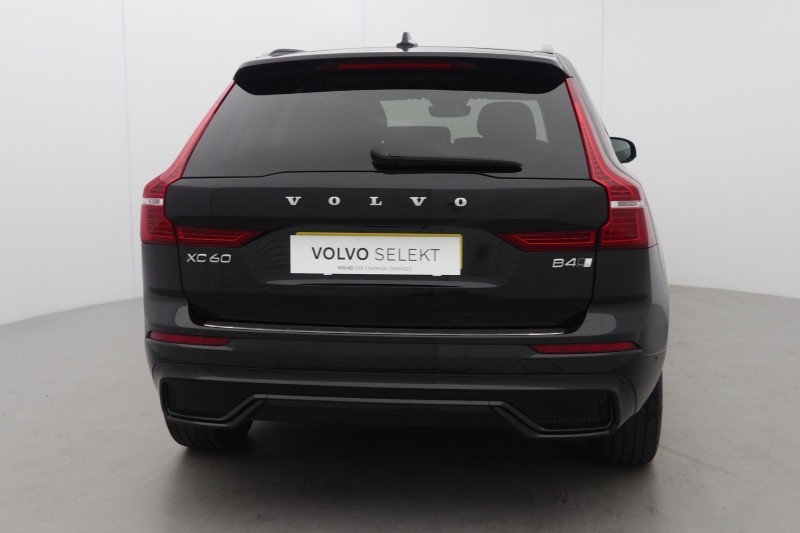 2022 (72) VOLVO XC60 2.0 B4D Plus Dark 5dr AWD Geartronic 5585525