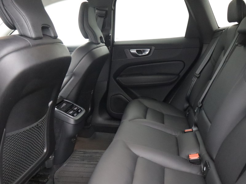 2022 (72) VOLVO XC60 2.0 B4D Plus Dark 5dr AWD Geartronic 5585476