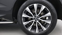 2022 (72) VOLVO XC60 2.0 B4D Plus Dark 5dr AWD Geartronic 5585473