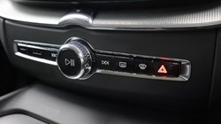 2022 (72) VOLVO XC60 2.0 B4D Plus Dark 5dr AWD Geartronic 5585508