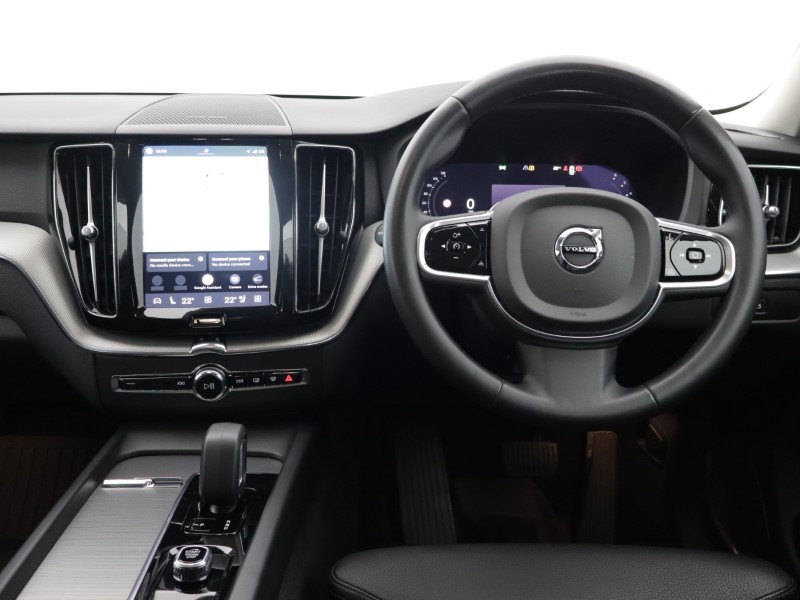 2022 (72) VOLVO XC60 2.0 B4D Plus Dark 5dr AWD Geartronic 5585496