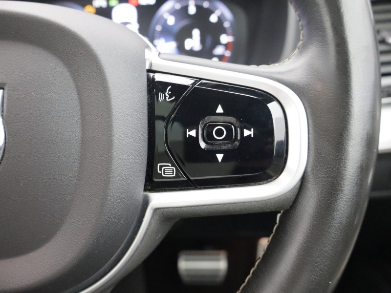 2021 (21) VOLVO XC90 2.0 B5D [235] R DESIGN 5dr AWD Geartronic 5572327