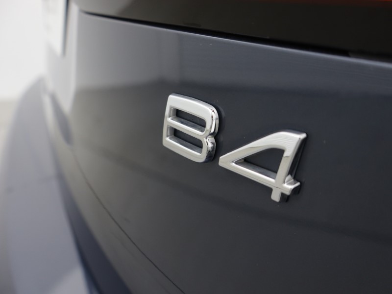 2021 (21) VOLVO V90 2.0 B4P Momentum 5dr Auto 5586502
