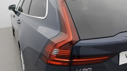 2021 (21) VOLVO V90 2.0 B4P Momentum 5dr Auto 5586500