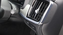 2021 (21) VOLVO V90 2.0 B4P Momentum 5dr Auto 5586519