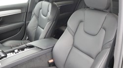 2021 (21) VOLVO V90 2.0 B4P Momentum 5dr Auto 5586524