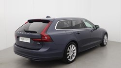 2021 (21) VOLVO V90 2.0 B4P Momentum 5dr Auto 5586555