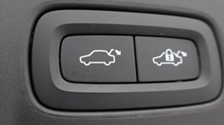 2021 (21) VOLVO V90 2.0 B4P Momentum 5dr Auto 5586504