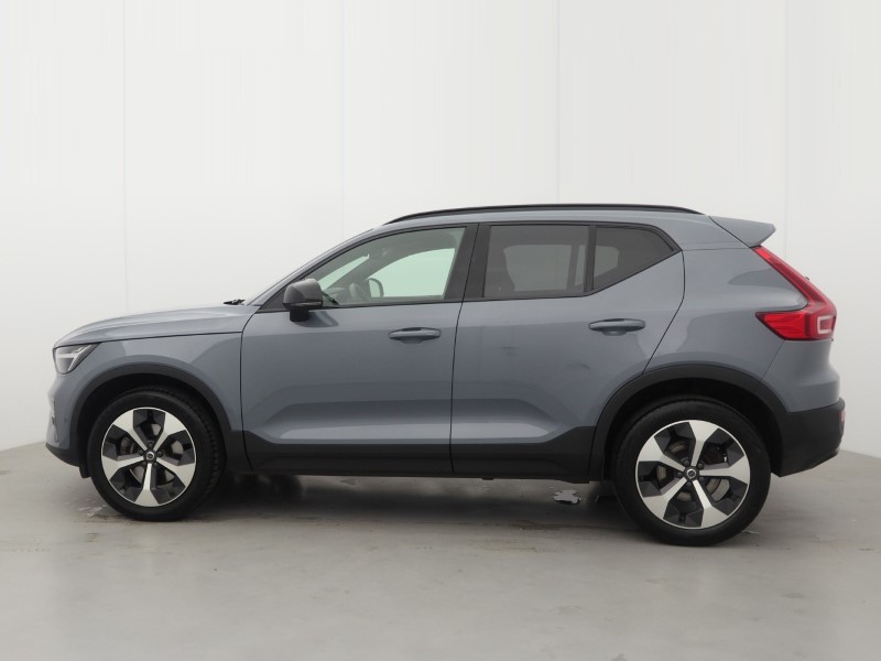 2023 (23) VOLVO XC40 2.0 B4P Ultimate Dark 5dr Auto 5561561