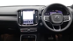 2023 (23) VOLVO XC40 2.0 B4P Ultimate Dark 5dr Auto 5561603