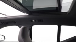 2023 (23) VOLVO XC40 2.0 B4P Ultimate Dark 5dr Auto 5561583