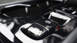 2023 (23) VOLVO XC40 2.0 B4P Ultimate Dark 5dr Auto 5561617