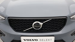 2023 (23) VOLVO XC40 2.0 B4P Ultimate Dark 5dr Auto 5561569