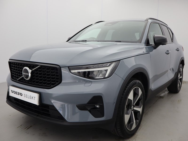 2023 (23) VOLVO XC40 2.0 B4P Ultimate Dark 5dr Auto 5561567